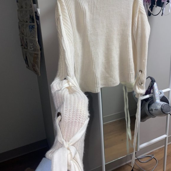 Sweaters - Cream Lace up sleeve sweater